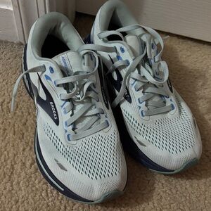 Brooks Adrenaline GTS 23 Womens